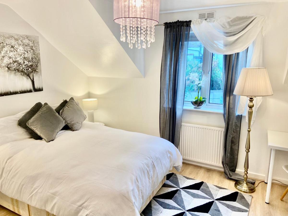 London Studio Self Contained, Newly Furbished Экстерьер фото